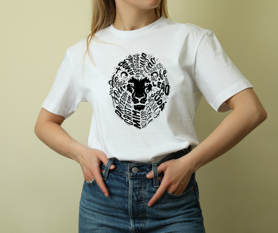 Camiseta Cristã Feminina Leao