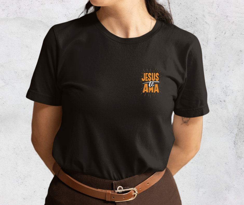 Camiseta Cristã Feminina Jesus Te Ama